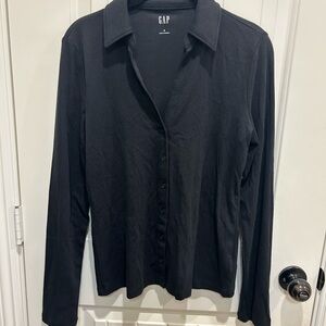 NWT GAP Long Sleeved Modern Button Down Shirt- Size S
